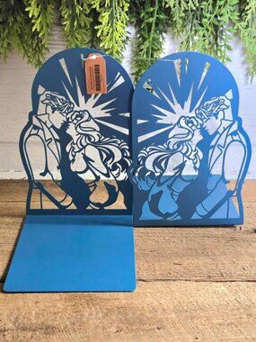 New Fairyloot Shatter Me by Tahera Mafi Blue Metal Bookends